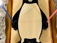 夫が買ってきた「誕生日ケーキ」にローソク刺した結果　→9.3万人が既視感覚えた光景がこちらです