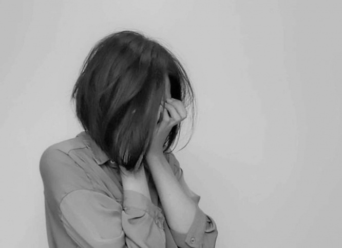 涙が止まらず...（画像はイメージ）