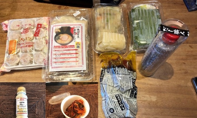 レパートリーが豊富すぎ...！　「自販機で買ったモノ」を集めて宴を開いてみた結果【前編】