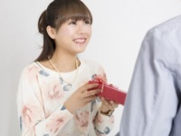 チョコが苦手ならコレ！　男性がバレンタインにもらうとうれしいプレゼント4選
