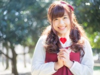 うわぁダサい、モテなさそ！　と女性が思うヘアアクセ10選　「●●がついた髪ゴム」ほか
