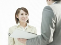俺、もう相手するのやだよ……！　会社によくいる、話がつまらない女性の特徴・5選