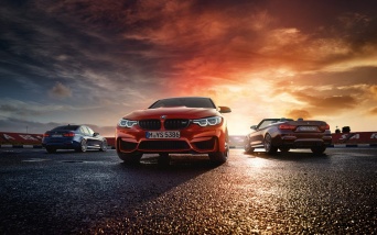 BMW・M4カブリオレが国内で発売！導入は450馬力のコンペティション、ライバルのハイパフォーマンス系4シーターオープンと価格やスペックを徹底比較！