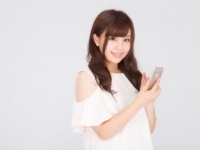 【男女のちがい】職場の人とSNSでつながってる？