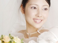 付き合う＝結婚って重い？　結婚を考えて、付き合っている男性は、なんと●％だった
