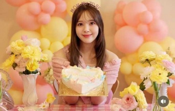 Instagram:藤田ニコル(@2525nicole2)より