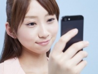 この子、やり手だわ……。彼が途切れない女性の特徴4選
