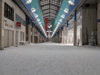 「おそるべし、北海道」　吹雪のアーケード商店街の〝摩訶不思議な現象〟に1万人驚がく