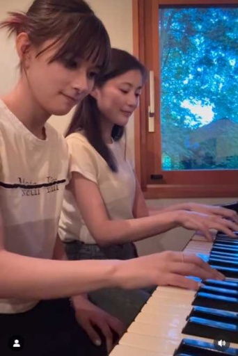 Instagram:芳根京子(@yoshinekyoko)より