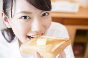 パンの賞味期限切れ……何日までだったらセーフ？　⇒「3日」25.5％