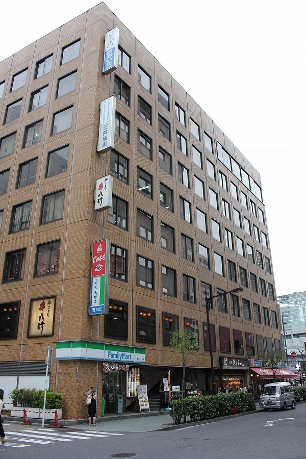 ヒューリック西銀座ビルの8階