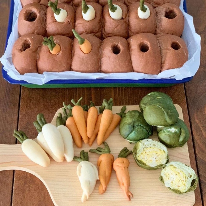 ガーデニングなの?クッキングなの?(画像はRan (Bread artist)@konel_breadさんのツイートより、以下同)