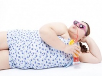 妊婦みたい!?　「太ってる人」が着ちゃダメな服・8選