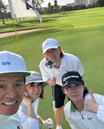 Instagram:松本伊代(@iyo14_official)より