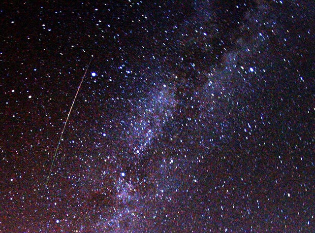 今年は最高になる？ カップルにお薦めのペルセウス座流星群