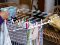 ジメジメを撃退！　洗濯物の生乾きを防ぐ方法4選