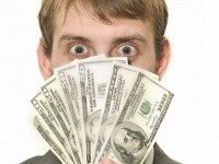 家計の圧迫ハンパねえー!!　男性が「このくらいならいいか」と思う妻の奨学金の返済額ランキング！
