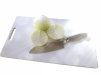 玉ねぎを切っても涙が出ない！―調理中のSOSを解決する電子レンジの裏ワザ5選