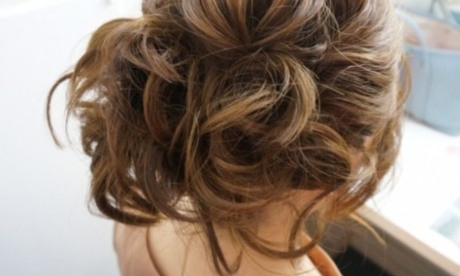 【アレンジが決まらない人に】結婚式やパーティーに！今年一押しのヘアアレンジ４選