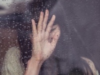 身だしなみにも影響する？　女子が雨の日に困ること・イヤなこと3選