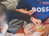 自分の髪を料理にわざと入れ、返金しろとクレームをつける客が監視カメラにとらえられる