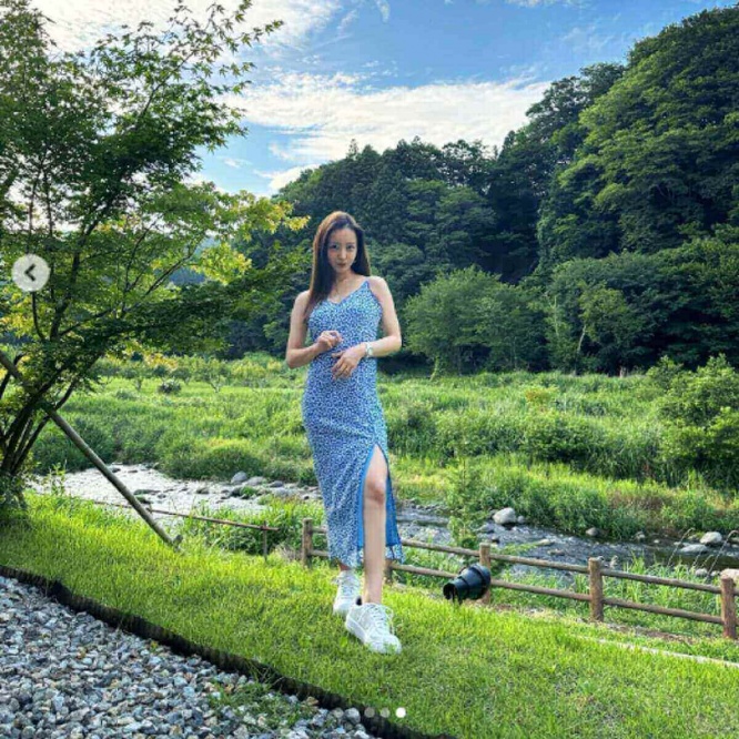 インスタグラム：板野友美(@tomo.i_0703)より