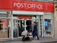 態度の悪い顧客には罰金、イギリスの郵便局のクレーマー対策