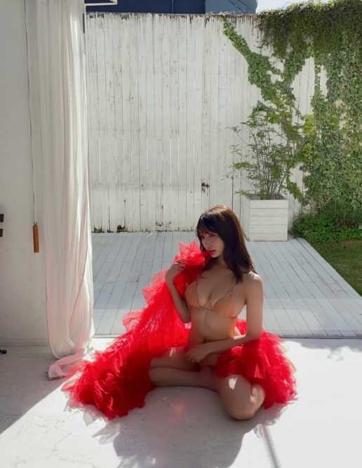 Instagram:似鳥沙也加(@uw.sayaka)より