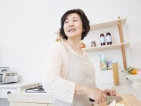 「お手伝いします」はもう古い!?　息子の彼女に料理を手伝ってほしくない彼ママは76％！　理由は？