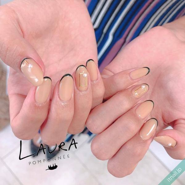 LAURA POMPONNEE 表参道