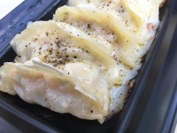 ユニークな餃子が揃います