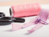 ファスナーが壊れた！壊れ方によって違う治し方「定規を使う」「ハンドクリームを塗る」