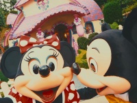 【ディズニー情報】楽しそうなデート姿にいつまでも「変わらないでいて！」　ミッキーマウス＆ミニーマウスの「バースデー」に特別動画公開