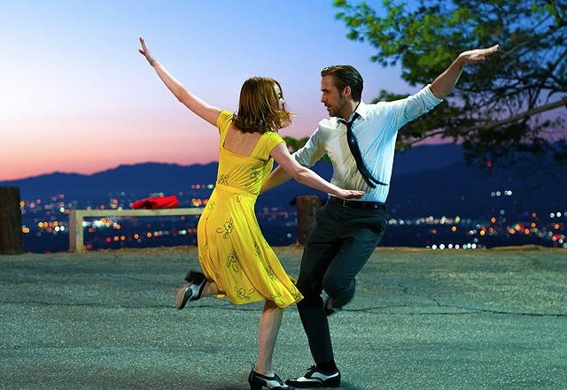 Photo credit: EW0001: Sebastian (Ryan Gosling) and Mia (Emma Stone) in LA LA LAND. Photo courtesy of Lionsgate. (C)2016 Summit Entertainment, LLC. All Rights Reserved.
