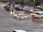 冠水した道にツッコむランボルギーニ⇒　ズブズブだった！