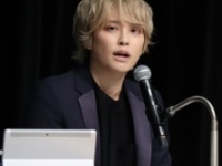手越祐也