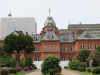 ホテルで『女子高生の胸を揉む』　高校教職員(33)懲戒免職処分　職員は「故意に触っていない」
