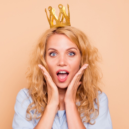 （C）Roman Samborskyi / Shutterstock