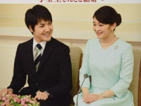 画像は、サンデー毎日増刊『おめでとう眞子さま 小室圭さんとご結婚へ』（毎日新聞出）