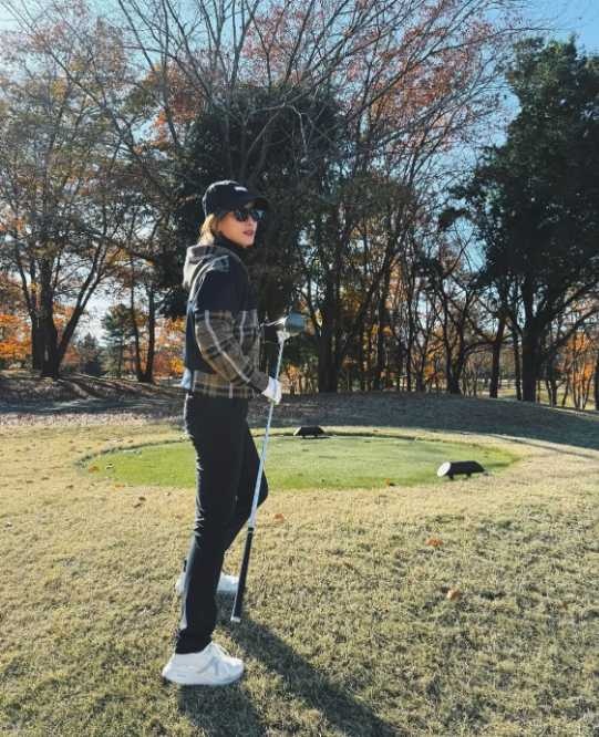 Instagram:加藤あい(@ai_kato1212)より