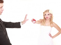 ゼクハラよりも凶暴！？男性が恐怖を感じる「結婚してしてアピール」