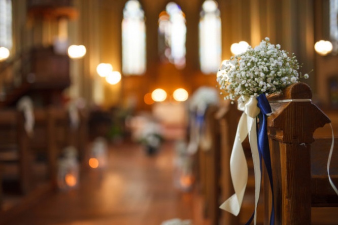 結婚式の受付係を頼まれた! やることや気をつけることはなに?