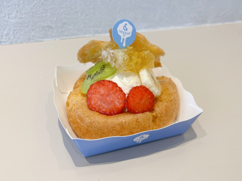 表参道の人気店「& Yogurt」が横浜に2号店をオープン！横浜限定のシュークリーム実食レポ