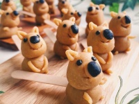 なつかしの味がご家庭で簡単に！見た目もかわいい、クアッカワラビー型きなこ棒のレシピ【ネトメシ】