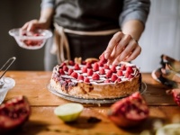 プロポーズの前兆？　ケーキの夢を見る理由