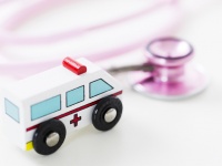 ​日本初の個人経営の救急クリニック。患者を断らない救急はお金にならない