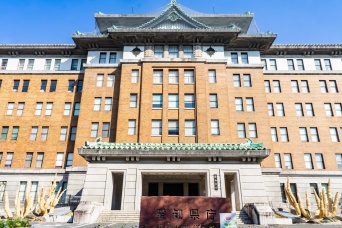 『自分を満足させるため』　女子高生を脱衣所で盗撮　県立高校教諭(34)を懲戒免職処分に…