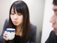 男性が女性に間接キスをするときの意図は？⇒「好きだから」●％