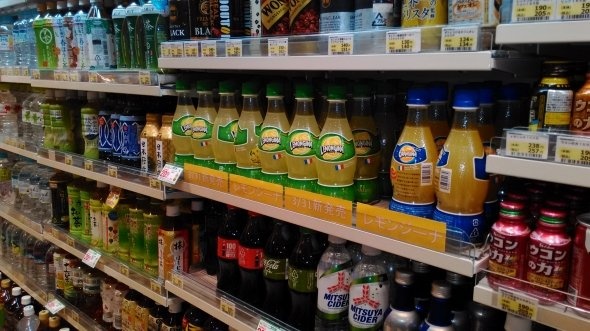 たぶん新宿駅ではここが一番いっぱいレモンジーナが買える。大人買いしたい方はお早めに