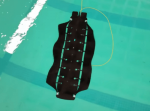 まるで古代生物のようにウネウネと泳ぐ水陸両用ロボット。環境にも配慮した性能が凄い